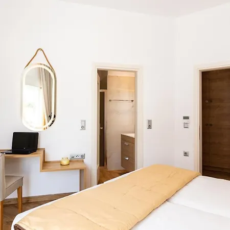 Residence * Rethymno (Crete)